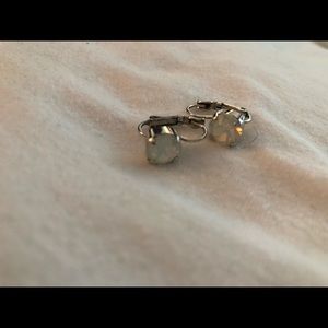 Sabika pearl like stone medium earrings